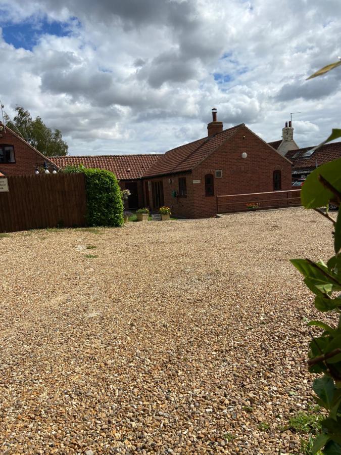 Willow Tree Cottages Newark-on-Trent  Bagian luar foto