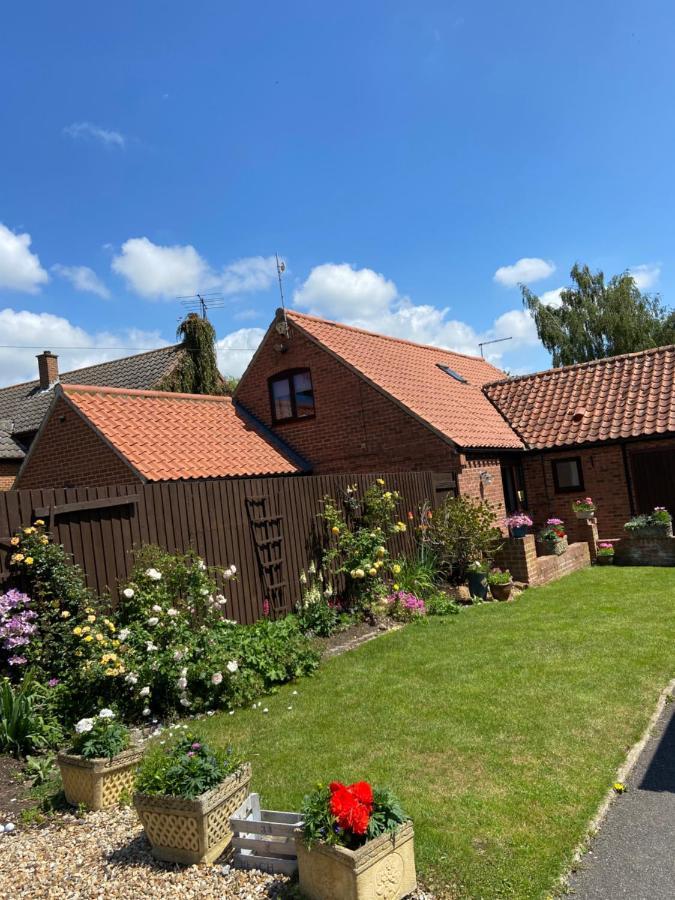 Willow Tree Cottages Newark-on-Trent  Bagian luar foto