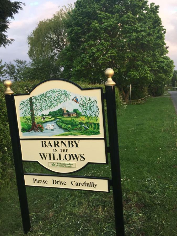 Willow Tree Cottages Newark-on-Trent  Bagian luar foto